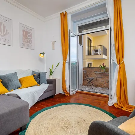 Avenidas Mansion Apartment *